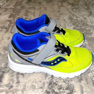 Saucony boys tennis shoes.